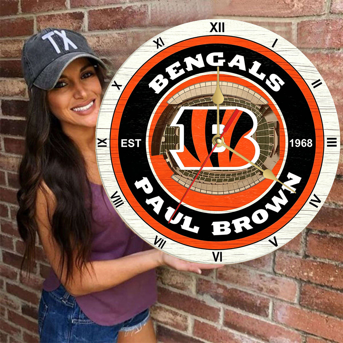 Personalized Custom Cincinnati-Bengals Wooden Wall Clock